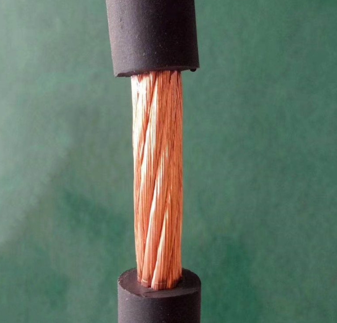 太平洋電線電纜的絕緣和護套厚度比控制電纜厚.jpg 太平洋電線電纜的絕緣和護套厚度比控制電纜厚.jpg